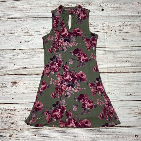 Francesca’s Alya River Floral Fit and Flare Halter Mini Dress in Dark Olive Sz M - Picture 1 of 16